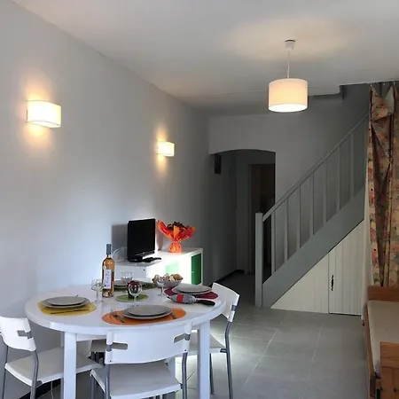 Apartment Avec Jardin, Parking Et Clim - Fr-1-226a-182 *